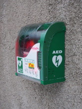 Na Kleti je od 2.1.2019 umístěn veřejně přístupný defibrilátor.